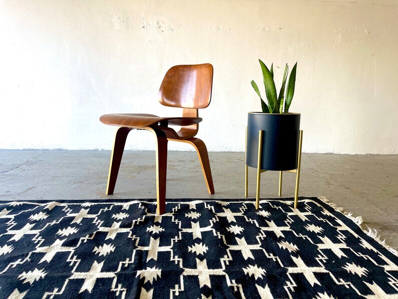 Mid Century 1940s Walnut DCW Plywood Chair by Charles & Ray Eames Herman Miller image 4