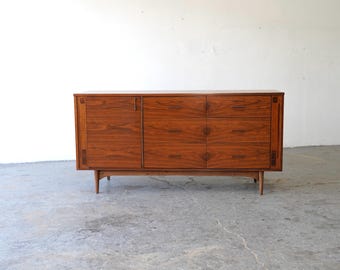 Kroehler Mid-Century Modern Walnut Credenza Dresser with Rosewood Handles