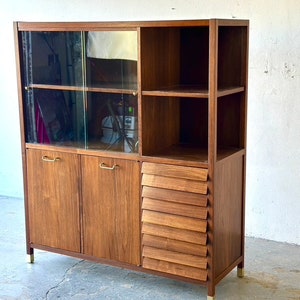 Mid Century Modern American of Martinsville Dania Display Cabinet China Hutch image 3