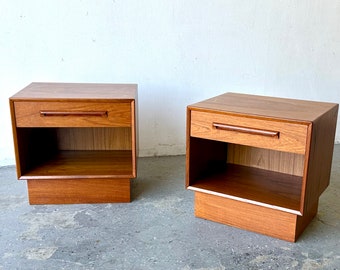 A Pair of Westnofa Danish Modern Teak nightstand / End Tables