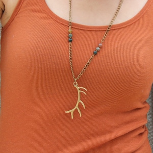 Deer Antler Necklace for Women Boho Necklace Long Layering Necklace Boho Beaded Chain with Pendant Necklace, Antler Jewelry for Women