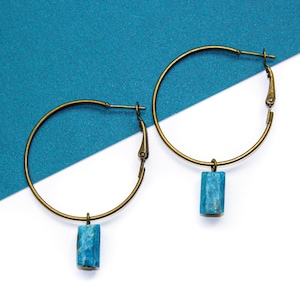Blaue Apatit Creolen, Blaue Apatit Creolen, Blaue Edelstein Ohrringe, Kristall Ohrringe, Blauer Apatit Kristall Schmuck, Manifestation Stein