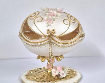 Jewel  / Ring Box.  Goose Egg Faberge-like Ornament. Shells and Pearls.