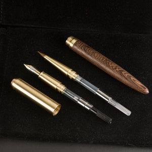 Pincel e caneta-tinteiro 2 em 1: Caneta de madeira com 2 inserções para caligrafia, poetas e artistas. Caneta de madeira e latão com tinta e pontas recarregáveis