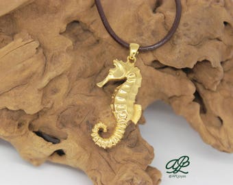 18k Gold Plated Seahorse Pendant, Birthday Gift for Ocean Lovers, Seahorse Necklace, Nautical Jewelry for Women, Hippocampus Pendant, Gift