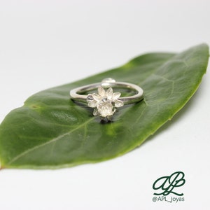 Dainty Lotus Ring in Silver 925, July Flowers Ring for Nature Lovers, Water Lily Ring for Mom Birthday Gift, Gardener Gifts, Valentines Gift