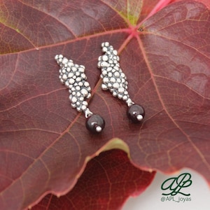 Sterling Silver Grape Stud Earrings with Garnet Drop, Vineyard Inspired Jewelry, Stud Bubbles Earrings, Organic Textured Jewelry, Nice Gift