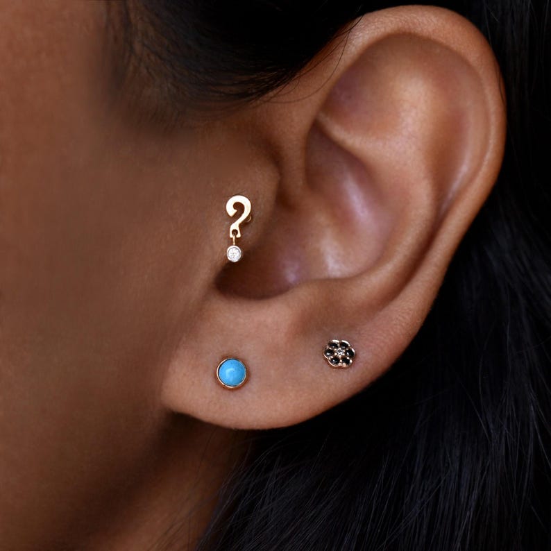 Pendiente de turquesa natural de 2 mm y 3 mm en oro de 14K y 18K, 16g, 18g, 20g. Joyería para piercings: lóbulo de la nariz, cartílago, labio, hélix plano, tragus. Piedra de nacimiento de diciembre (DDP). imagen 4