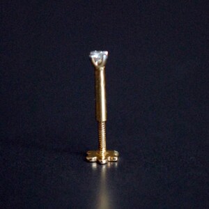 14k massivt guld och naturlig diamant Labret-örhänge, invändigt gängad platt näsa, piercingsmycken bild 6