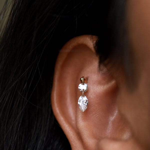 Drijvende hangende oorbel met natuurlijke diamant, 14k 18k massief gouden piercingsieraden, 16g plaksteen met schroefdraad, unieke platte platte helix-oorstekker