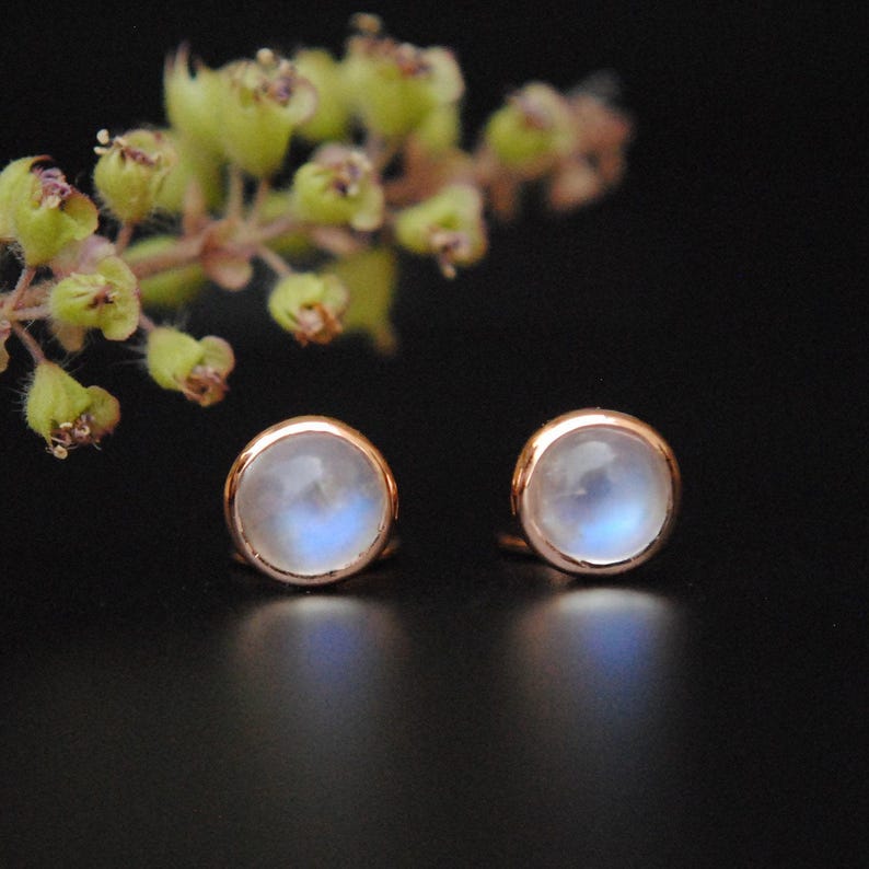 Pendientes de piedra lunar de 5 mm con cierre a presión, pendientes de oro macizo de 14 quilates, pendiente plano de piedra lunar arcoíris cabujón, joyería de piedra natal de junio DDP imagen 3
