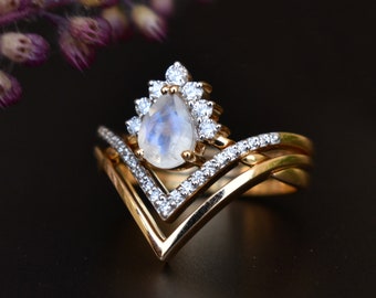 3pc INTERLOCKING Moonstone Diamond Ring Set, 14K 18k Solid Gold CROSSOVER  Bridal Set, 7x5mm Pear Moonstone Ring, Chevron Stack Bands
