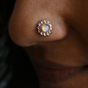 Flower Moonstone Stud, 14k 18k Solid Gold Nose Philtrum Ear Piercing Jewelry, Cabochon Rainbow Moonstone 16g Flatback Stud, June Birthstone