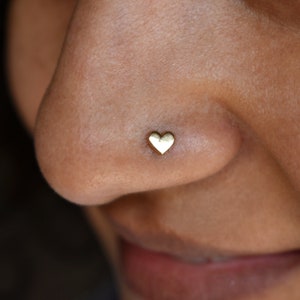 4x4mm Heart Nose Pin, 14k 18k Solid Gold Stud Earring, Delicate Tiny Nose Cartilage Tragus Flat Ear Piercing, Body Piercing Jewelry 16g 18g