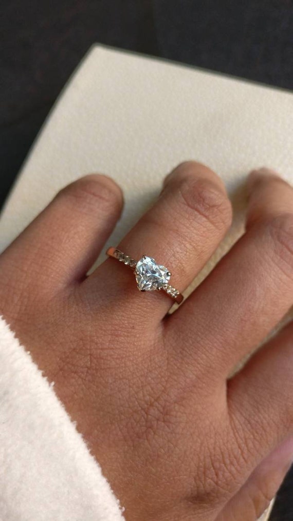 Love Heart Shape Finger Ring Set Inlaid Shiny Zircon Women - Temu