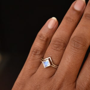 5mm Square Moonstone Engagement Ring Set, 14k 18k Gemstone Wedding Set, V Stack Wedding Ring, Alternate Minimal Ring Set image 7