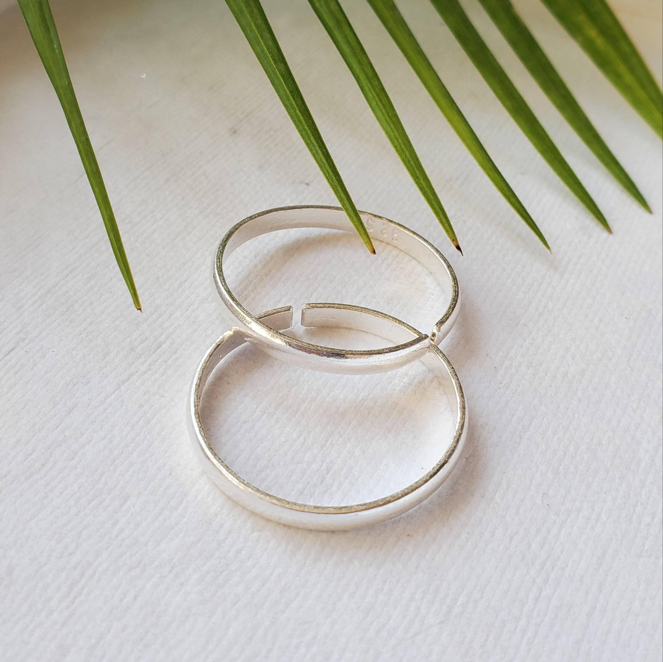 Anello regolabile con freccia - Amo i Gioielli Anello regolabile con freccia - Amo i Gioielli