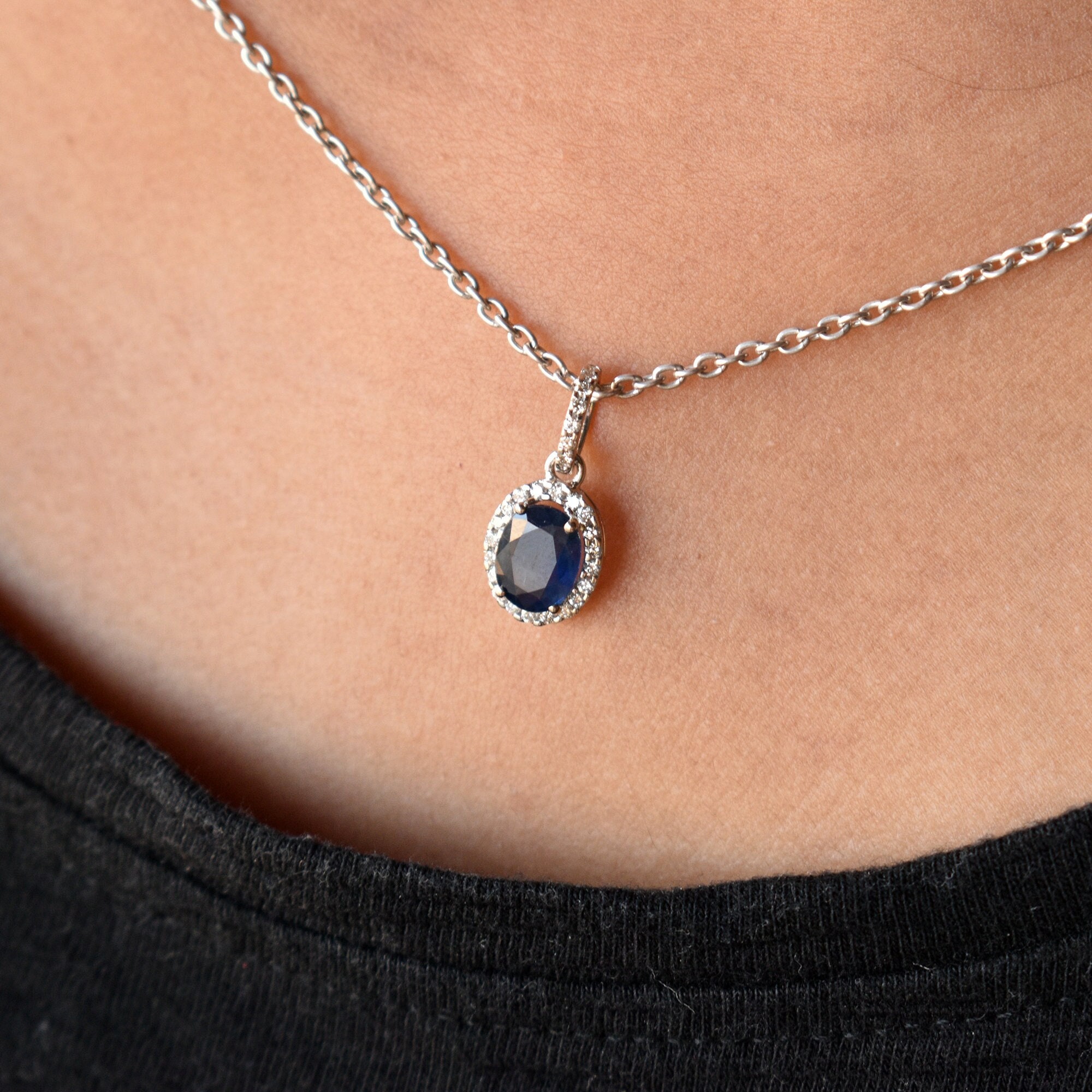 Blue Dimond Shape Necklace Blue Dimond Shape Necklace