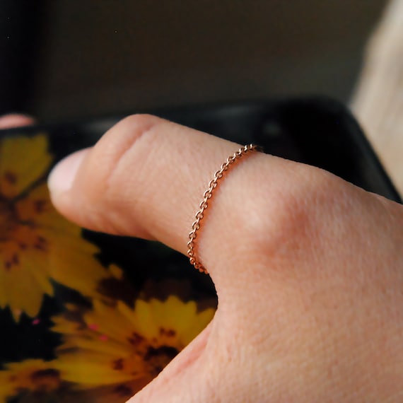 シンプルなミディリング、1MM幅、14Kゴールドメッキシルバー、ナウティカルホイールデザイン