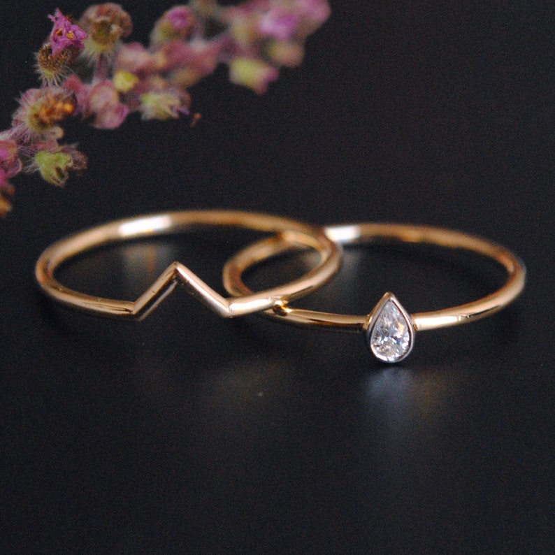 Minimal Pear Diamond Wedding Ring Set in 14K Gold, Dainty Diamond Bridal Engagement Ring Set, Solid Gold Chevron V Stacking Wedding Band image 5
