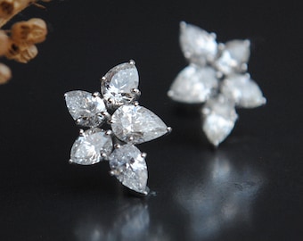Big Pear Natural Diamond Cluster Ear Clips, 14k 18k Solid Gold Bridal Earrings, Tear Drop Asymmetric Ear Studs, Red Carpet Jewelry