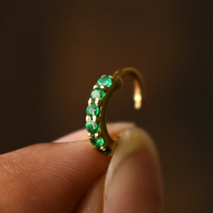 6-13 mm Smeraldo verde naturale Clicker, 14k 18k Oro massiccio Orecchino a cerchio con cerniera, 2 mm Naso Cartilagine Conch Anti Helix Piercing al labbro Cerchio, 18g 16g