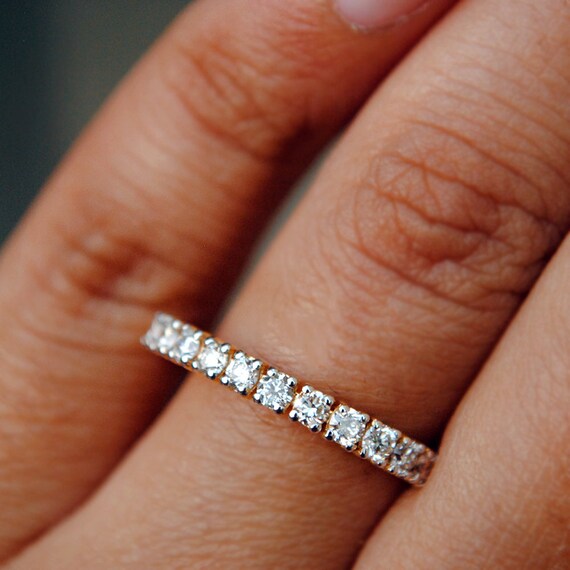 scalloped diamond wedding band