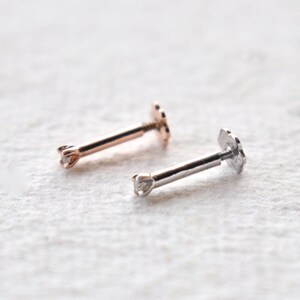 14k massivt guld och naturlig diamant Labret-örhänge, invändigt gängad platt näsa, piercingsmycken bild 8