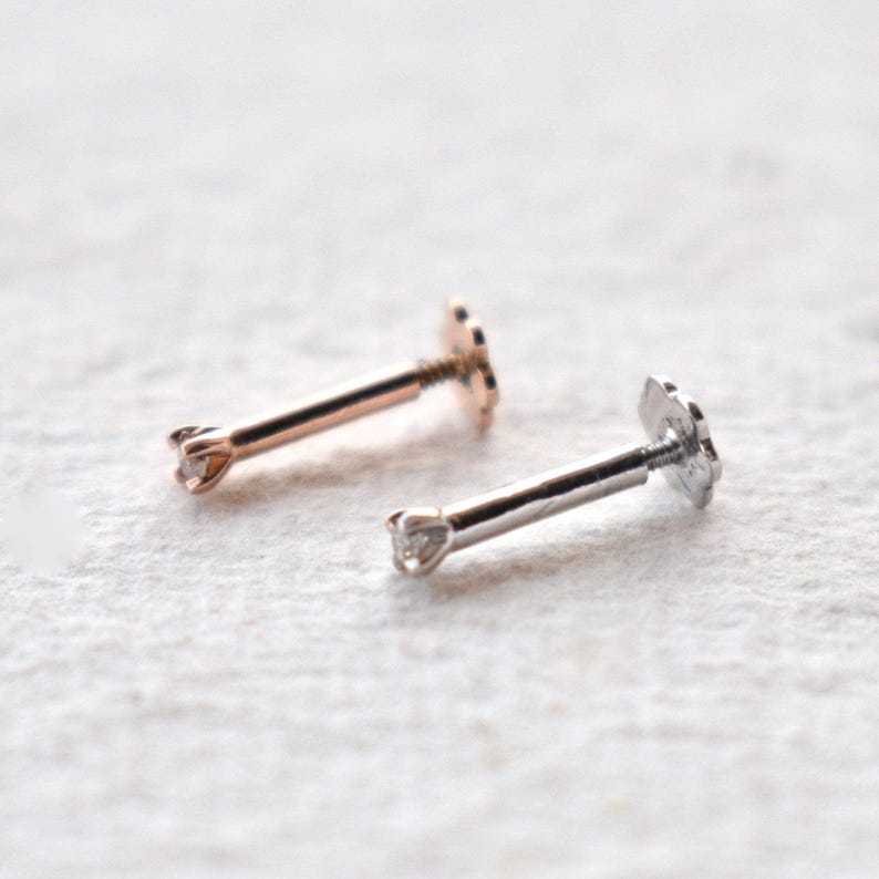 14k massivt guld och naturlig diamant Labret-örhänge, invändigt gängad platt näsa, piercingsmycken bild 8