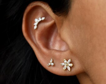 Natural Diamond Lily Earring, 14k 18k Solid Gold Flower Natural Diamond Lily Earring, 14k 18k Solid Gold Flower