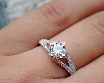 1 Carat Solitaire Diamond Engagement Ring with Split Shank Diamond Studded Band,  IGI Certified Natural Diamond