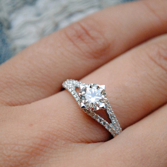 One carat solitaire diamond ring online
