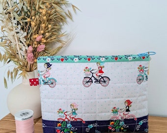 Zipper pouch. Quilted Notions Pouch.