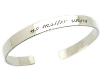 Bracelet motivant, cadeau personnalisé, bracelet message, manchette en argent sterling gravée, manchette fine, cadeau inspirant pour elle