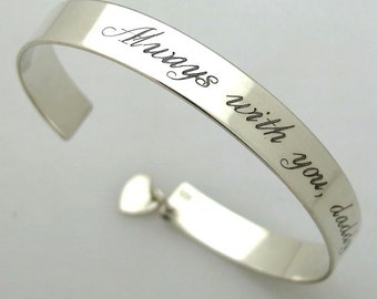 Bracciale in argento sterling personalizzato Bracciale con ciondolo a cuore Bracciale con messaggio di ispirazione inciso Bracciale a cuore Regalo di compleanno per la figlia