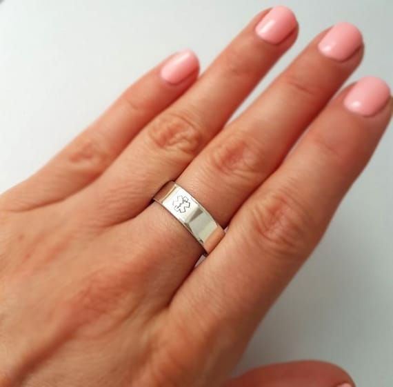 Custom Medical Alert Ring Diabetic Medical Rings for Her Star of Life Symbol 925 Sterling Silver Band emergency sign star Ring Emergency ID