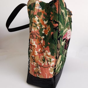 Handbag shoulder strap, type bag, large front pocket with zip, recycled vintage canvas. Flamingos. Upcycling. Recycled. Sustainable image 6