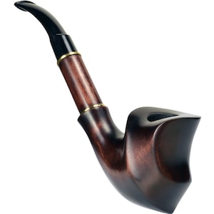 Pode incluir: Uma cachimbo de fumar de madeira marrom escura com um bocal preto e detalhes dourados.