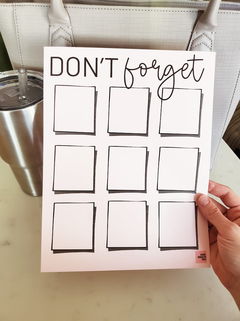 以下が含まれることがあります： 「DON'T forget」というテキストが上部に書かれた白い印刷可能なチェックリスト。チェックリストには、書き込み用の空白の正方形が9つあります。