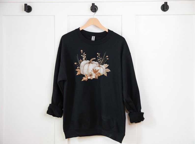 Fall Pumpkin Shirt, Autumn Tee, Pumpkin Spice, Fall Apparel, Pumpkin Shirt, Fall Fashion, Autumn Leaves, Halloween Shirt, Cozy Fall Tee bild 3