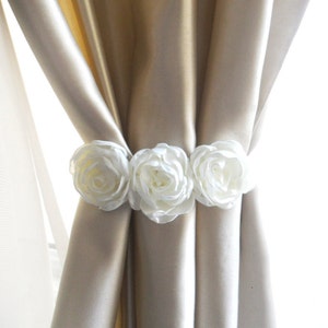 Flower Curtain Tie Backs,A pair Curtain tie backs,,Flower,Home Decor,Flower Curtain Tie Backs,Baby Nursery Decor,Floral Nursery