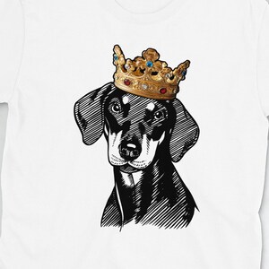 German Pinscher Shirt: German Pinscher Wearing Crown Short-Sleeve Unisex T-Shirt