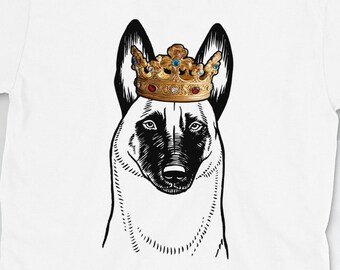 Malinois Shirt: Belgian Malinois Wearing Crown Short-Sleeve Unisex T-Shirt