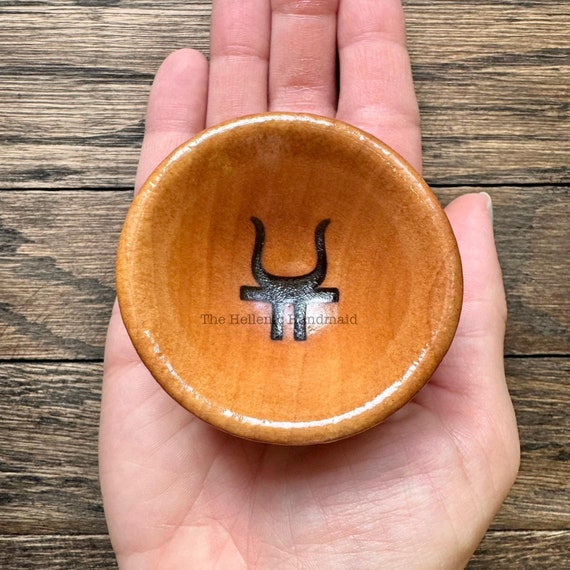 Mini Hestia offering bowl, engraved wood bowl for shrine and home