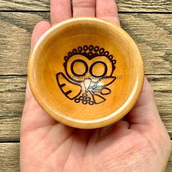 Mini Athene offering bowl, engraved Athena's owl wood bowl for shrine and home