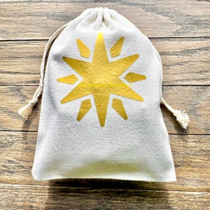Borsa con coulisse a forma di stella a dodici punte, borsa in tessuto con design dorato esclusivo THH per rituali, tesori e conservazione degli Oracoli