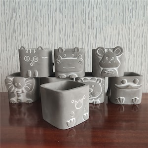 Animal Print Silicone Planter Mold: DIY Concrete Flower Pot (8x7cm)