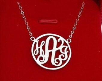 Sterling Silber Kreis Monogramm Halskette, personalisierte Silber Monogramm Halskette, personalisiert mit Ihren Initialen, benutzerdefinierte Monogramm Halskette