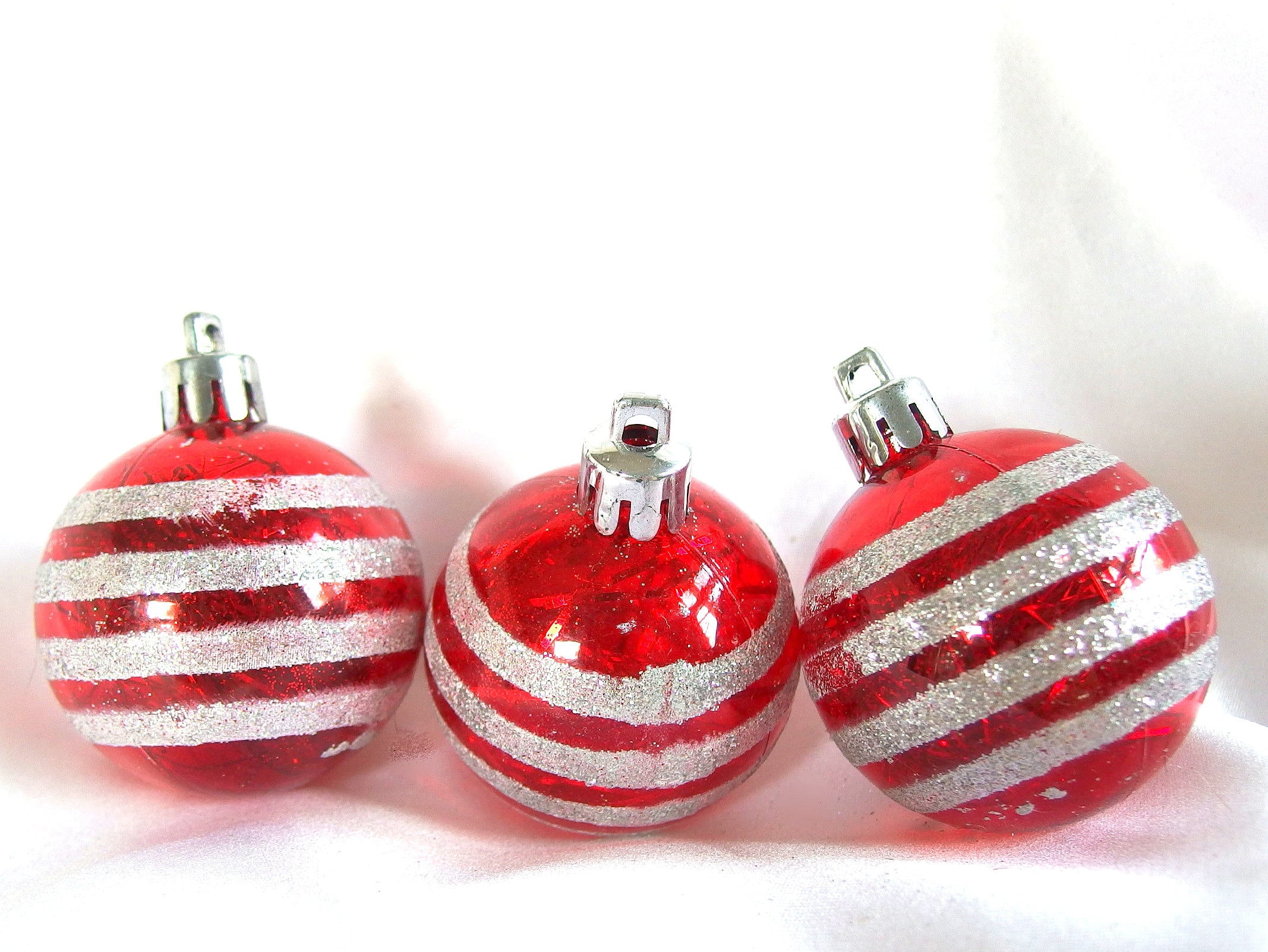 Set Of 4 Red Velvet Glass Ornaments With Starbursts And Stripes