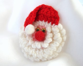 Vintage Crocheted Santa Pin, Christmas Jewelry, Handmade Holiday Lapel Pin